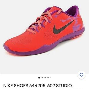 Nike womens sneakers size 7